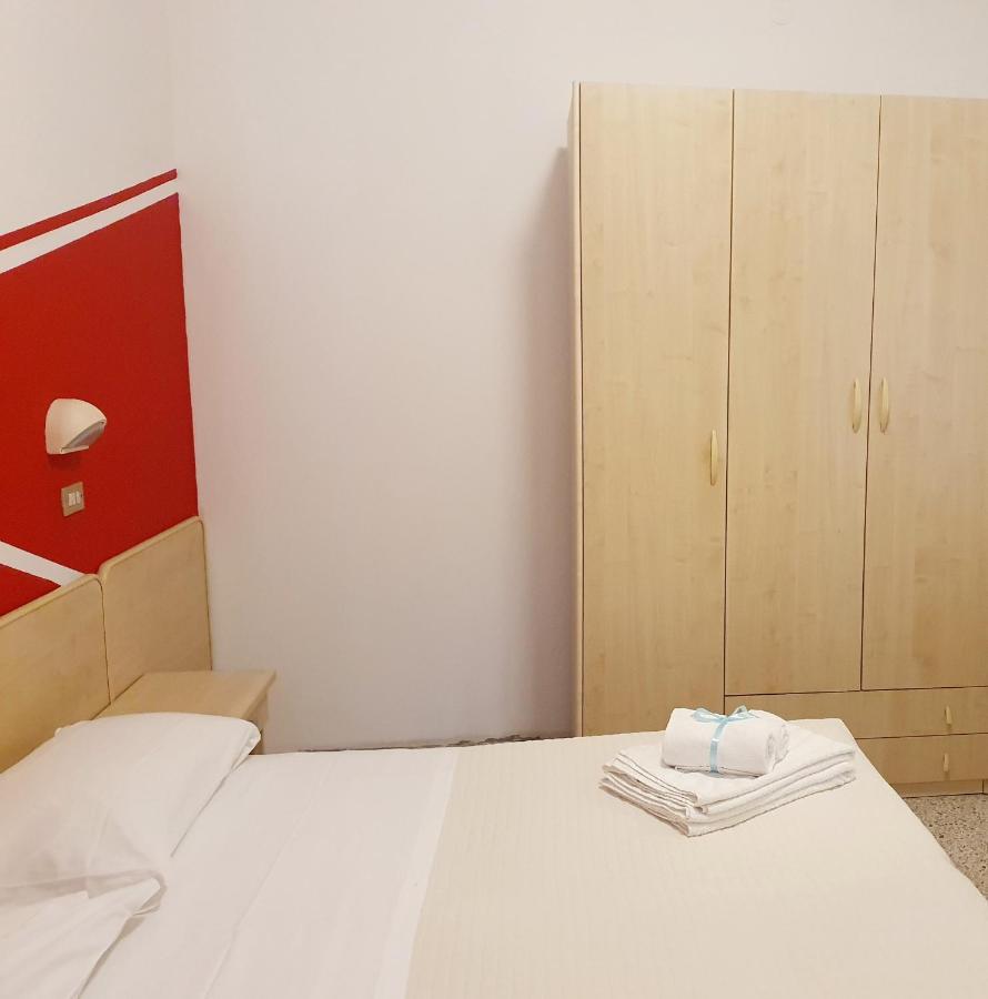 Albergo B&B Serafini Rimini Exteriör bild