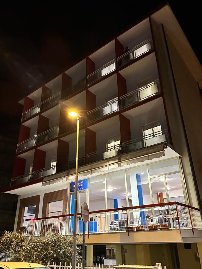 Albergo B&B Serafini Rimini Exteriör bild